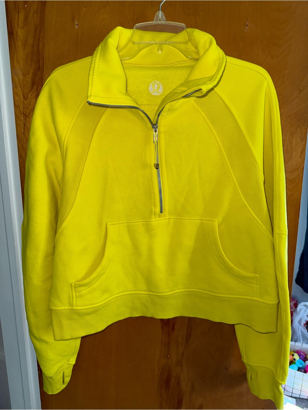 Women’s Lululemon Scuba Funnel Half-Zip Sonic Yellow Size Size M/L GUC